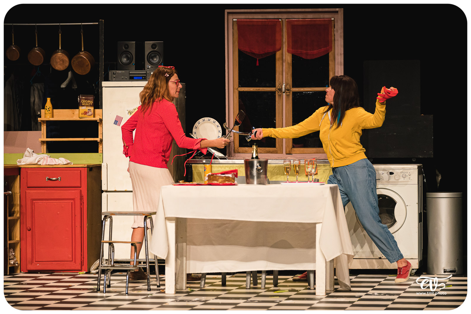 LES FEMMES SAVANTES (CIE DU DETOUR)